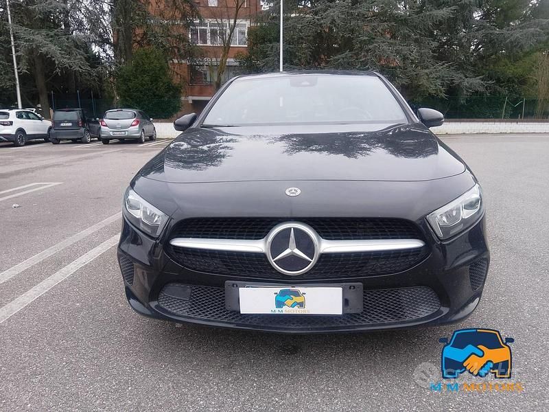 Usata Mercedes A250 Premium 160 CV (117 kW) 2021 Nero Berlina