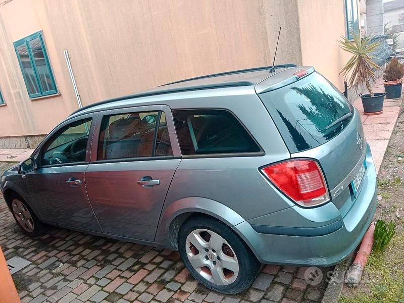 Usata Opel Astra 2008 Grigio Station wagon