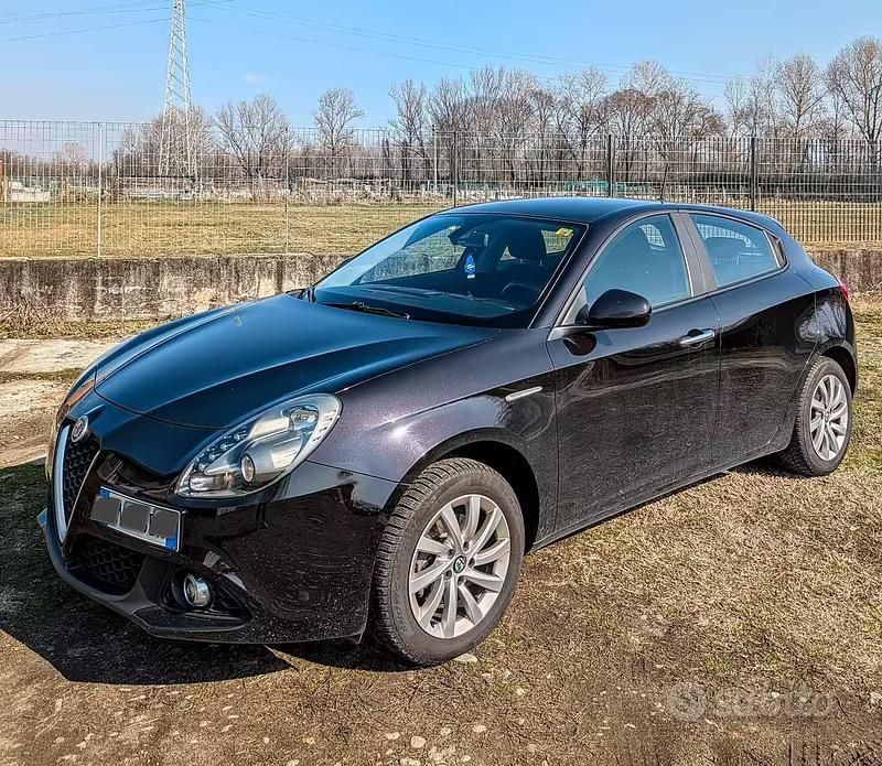 Usata Alfa Romeo Giulietta 120 CV (88 kW) 2017 Nero Utilitaria