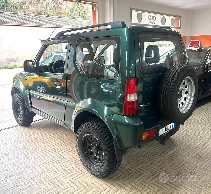 Usata Suzuki Jimny 82 CV (60 kW) 2004 Verde SUV
