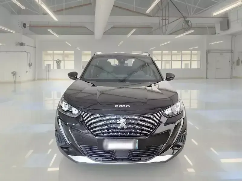 Usata Peugeot 2008 Allure 131 CV (96 kW) 2023 Nero SUV