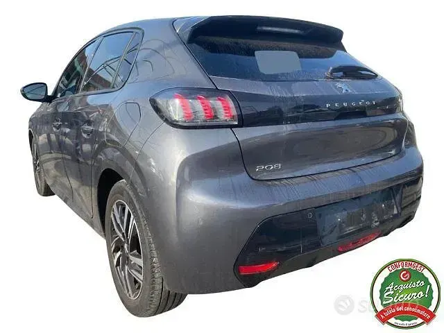 Usata Peugeot 208 Allure 101 CV (74 kW) 2021 Grigio Utilitaria