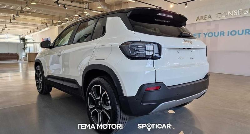 Usata Jeep Avenger Summit 101 CV (74 kW) 2024 Bianco/tetto nero SUV