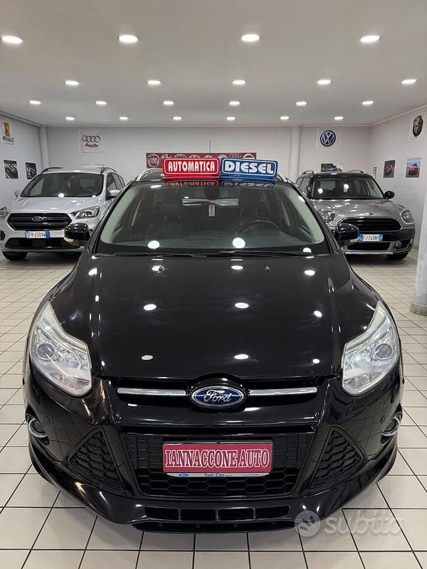 Usata Ford Focus Titanium 116 CV (85 kW) 2014 Blu Station wagon
