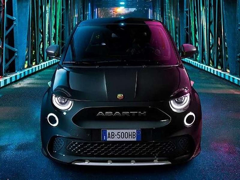 Other Nuova 2025 Abarth 500e Turismo Due volumi | 32.500 € (Molto cara) - Immagine 1/1