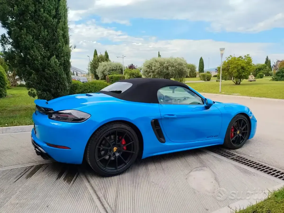 Usata Porsche 718 400 CV (294 kW) 2022 Bluazzurro Cabrio