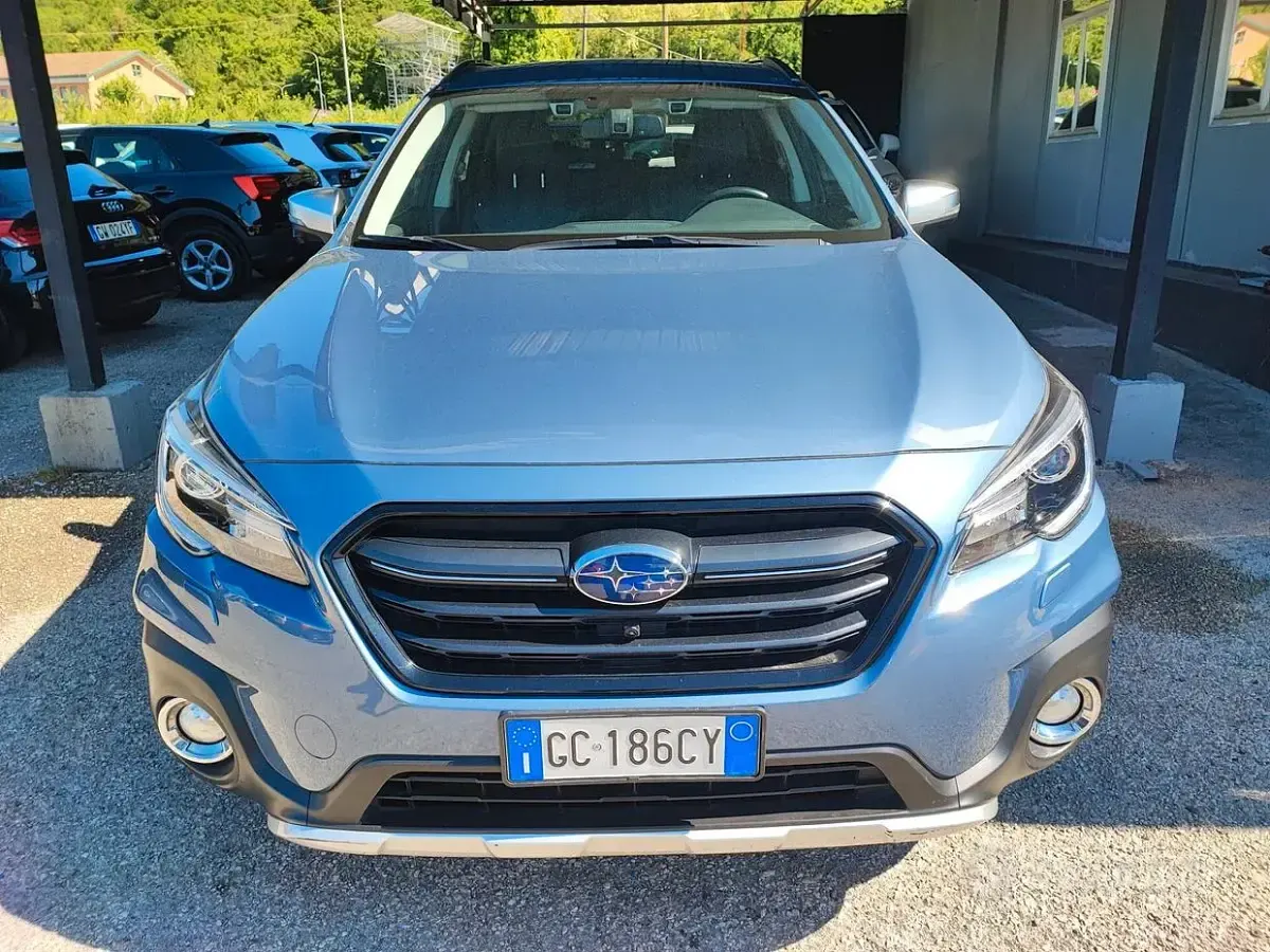 Usata Subaru Outback Premium 175 CV (128 kW) 2020 Blu Station wagon