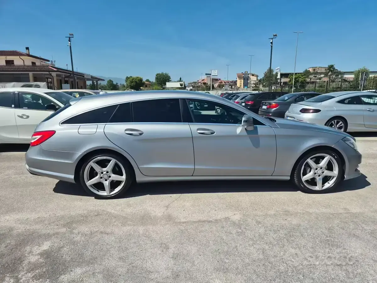 Usata Mercedes CLS350 265 CV (194 kW) 2014 Grigio Station wagon