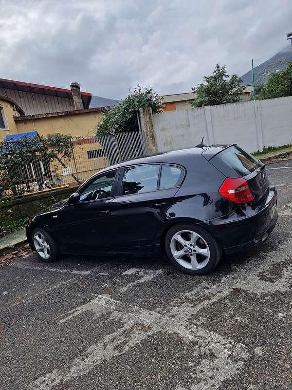 Usata BMW 118 143 CV (105 kW) 2008 Utilitaria