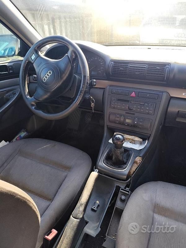 Usata Audi A4 2000 Blu Berlina