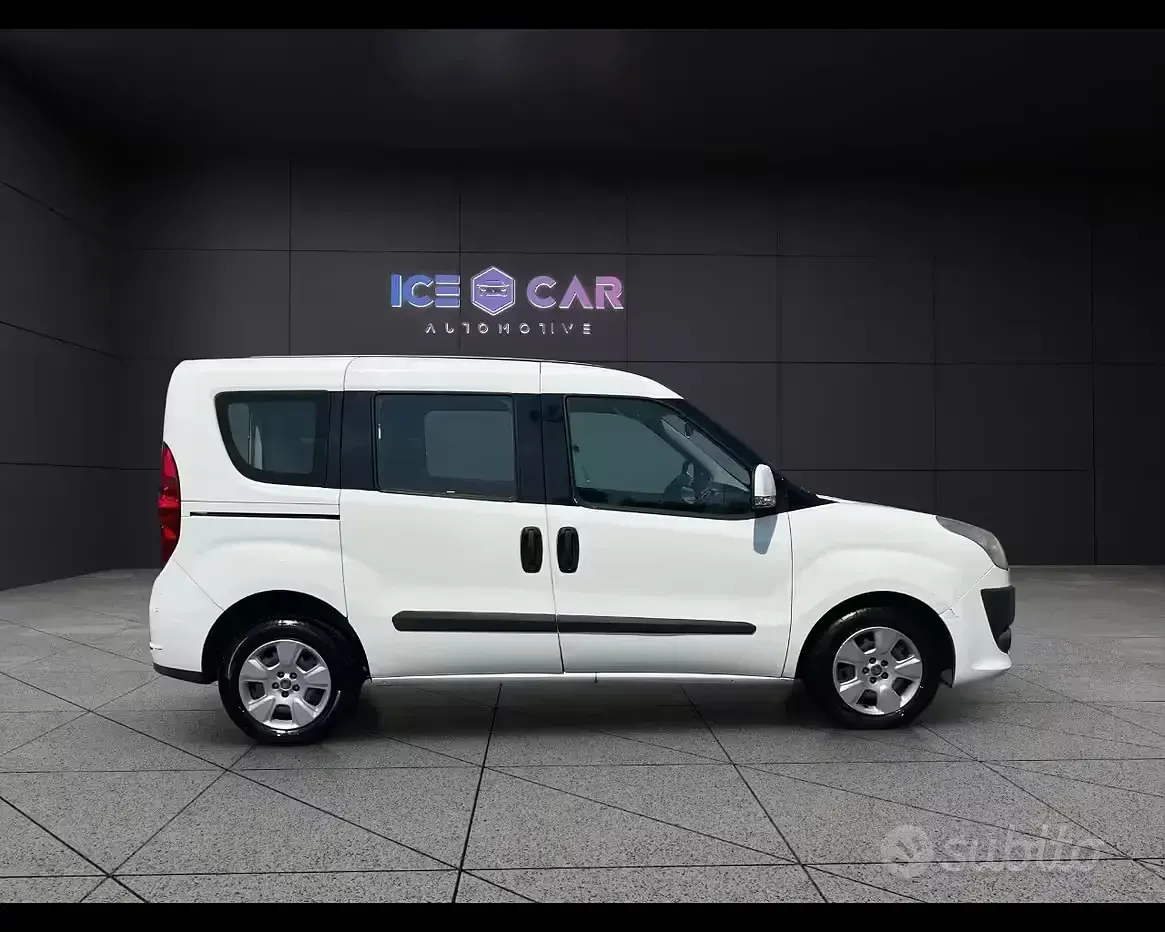 Usata Fiat Doblò 105 CV (77 kW) 2010 Bianco Monovolume