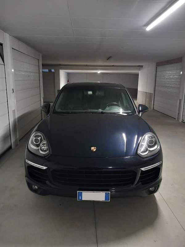 Usata Porsche Cayenne 250 CV (183 kW) 2015 Blu/azzurro SUV