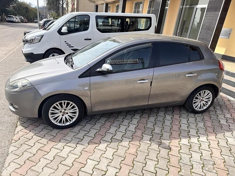 Usata Fiat Bravo Easy 89 CV (65 kW) 2013 Grigio Utilitaria