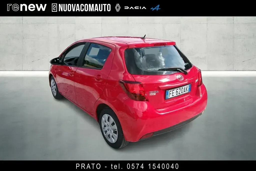 Usata Toyota Yaris Active 69 CV (50 kW) 2016 Rosso Berlina