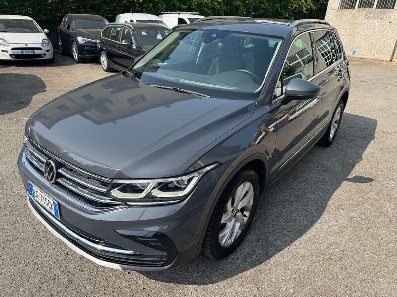 Usata VW Tiguan Elegance 150 CV (110 kW) 2021 Delfingrau metallic SUV