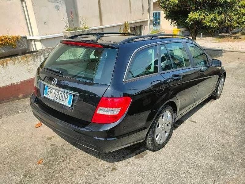Usata Mercedes C200 Executive 137 CV (100 kW) 2012 Nero Station wagon
