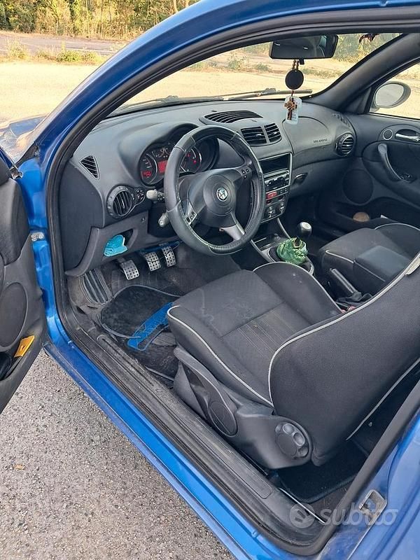 Usata Alfa Romeo 147 150 CV (110 kW) 2009 Blu Utilitaria