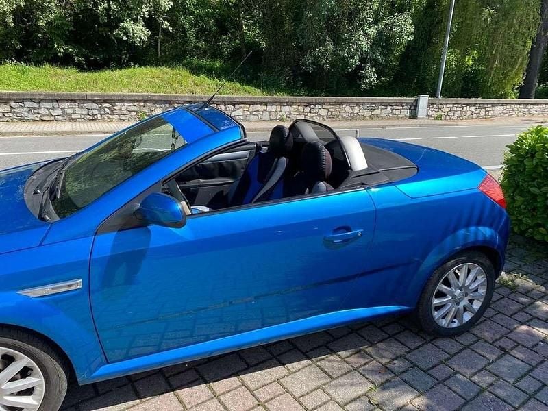 Usata Opel Tigra Edition 90 CV (66 kW) 2007 Blu Station wagon