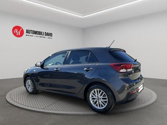Usata Kia Rio 120 CV (88 kW) 2019 Grigio Berlina