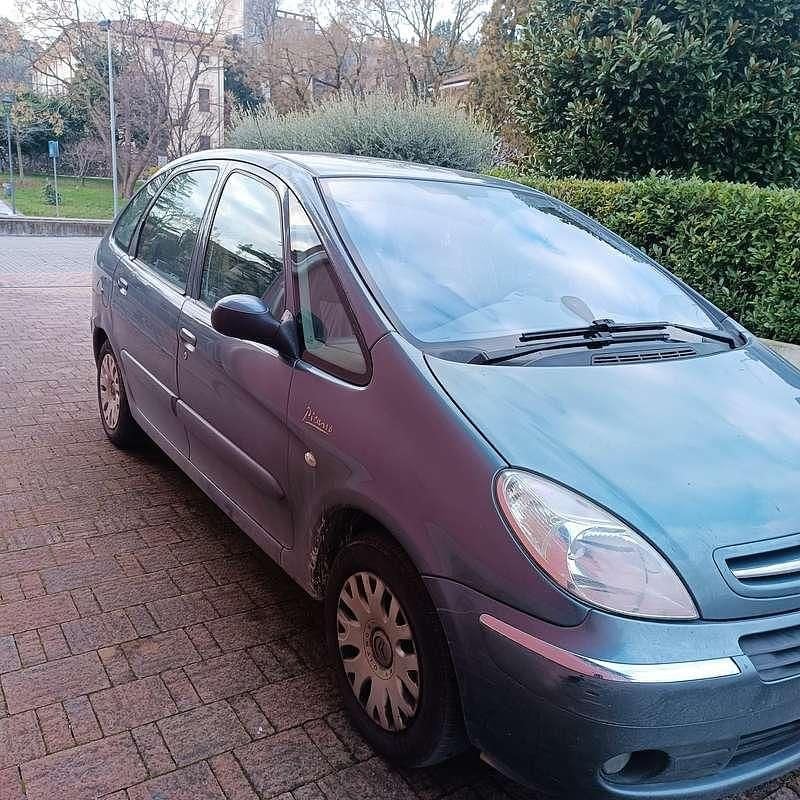 Usata Citroën Xsara Picasso 90 CV (66 kW) 2007 Blu/azzurro Monovolume