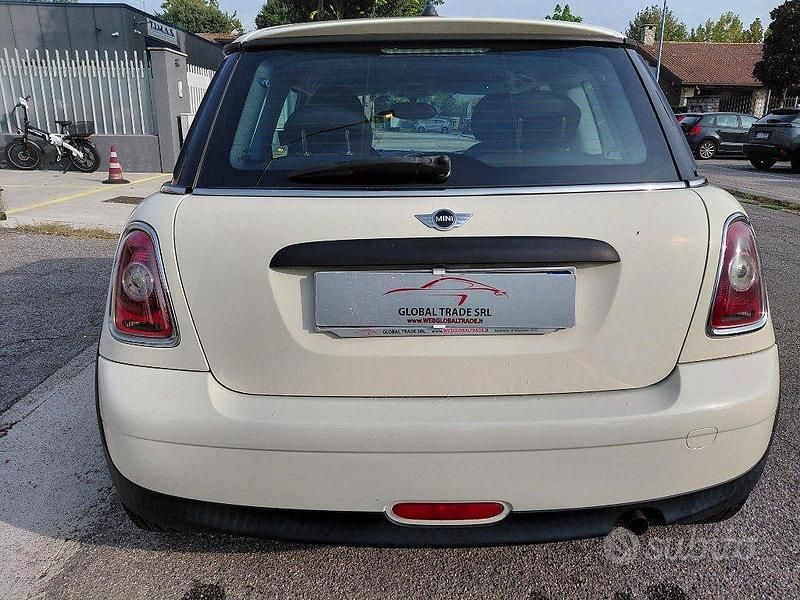 Usata Mini ONE 75 CV (55 kW) 2010 Bianco Utilitaria