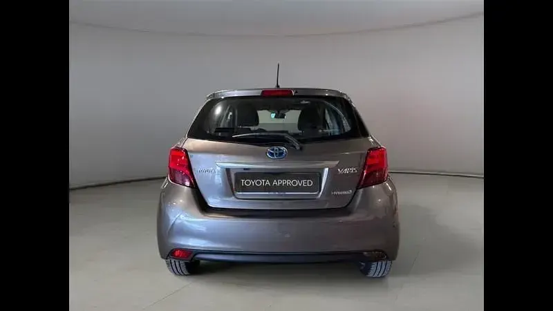 Usata Toyota Yaris Active 101 CV (74 kW) 2016 Utilitaria