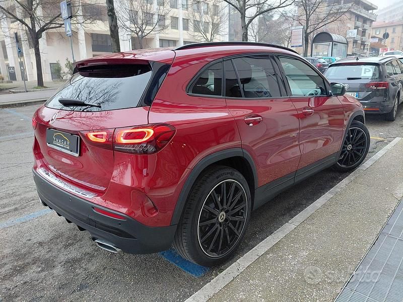 Usata Mercedes GLA200 AMG Line Premium 150 CV (110 kW) 2023 Rosso SUV