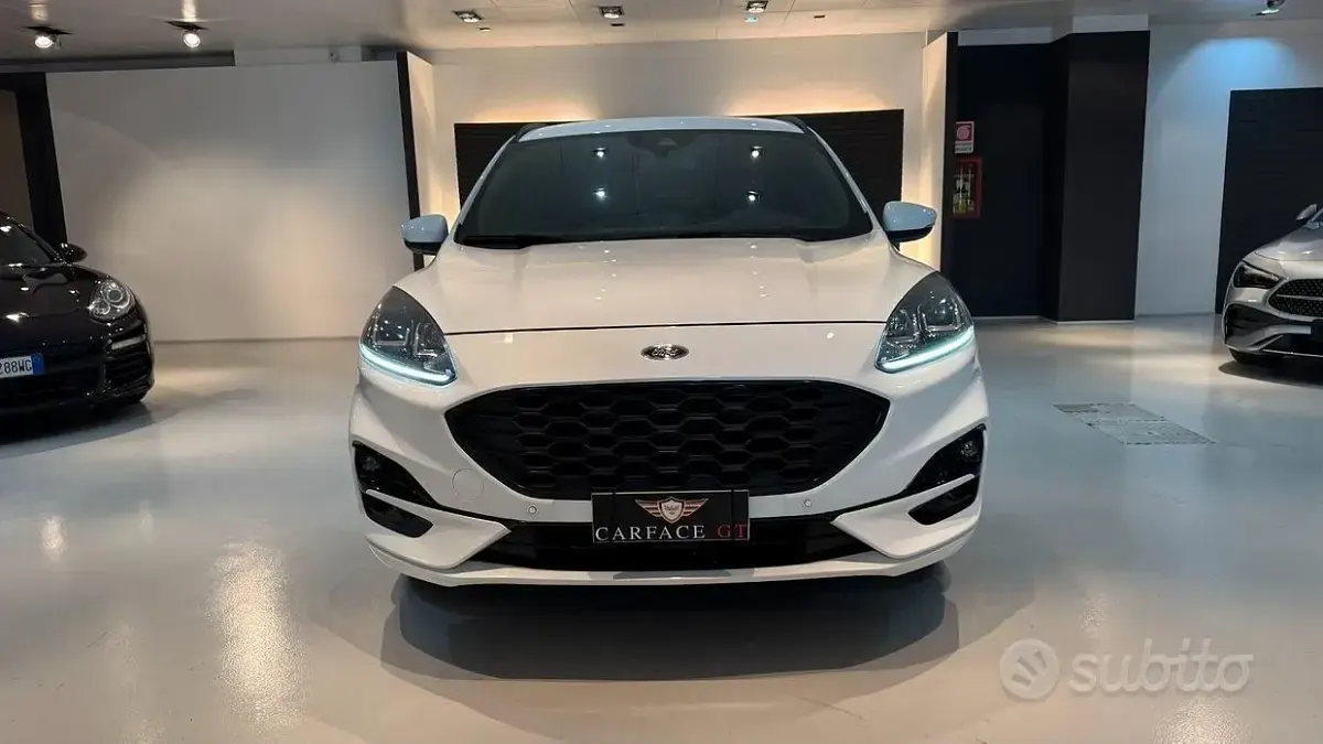 Usata Ford Kuga ST-Line 120 CV (88 kW) 2021 Bianco SUV