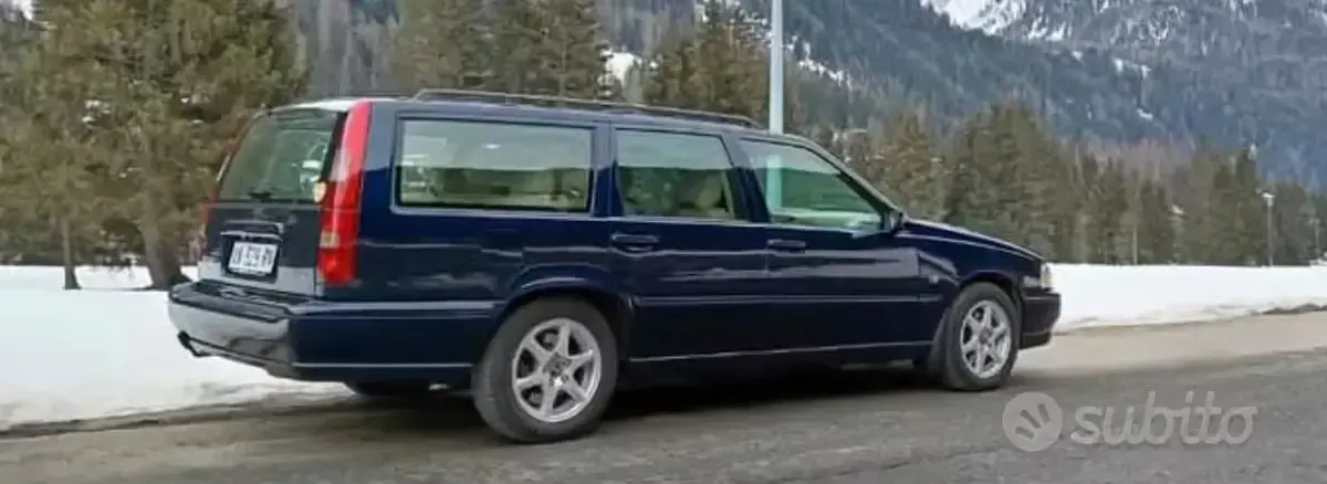 Usata Volvo V70 126 CV (92 kW) 1997 Bluazzurro Station wagon