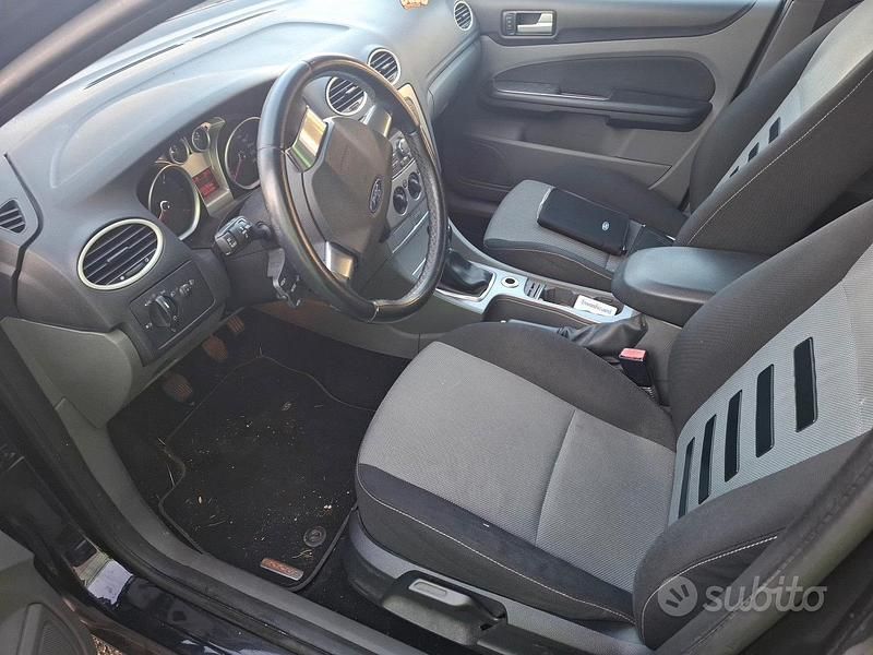 Usata Ford Focus 110 CV (80 kW) 2010 Station wagon