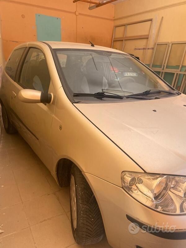 Usata Fiat Punto 69 CV (50 kW) 2008 Bianco Utilitaria