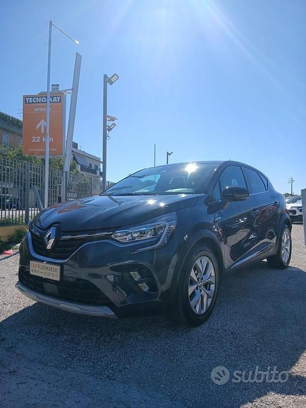Usata Renault Captur Intens 101 CV (74 kW) 2022 Grigio SUV
