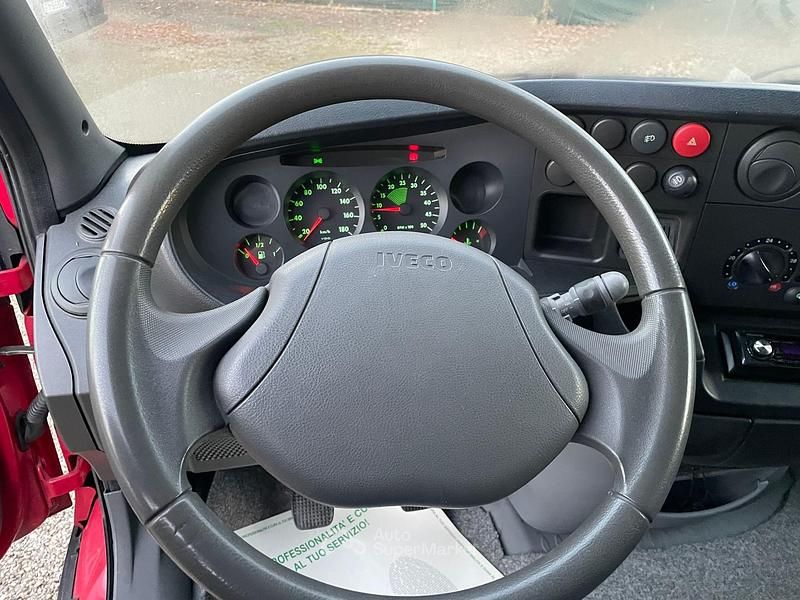 Usata Iveco Daily 166 CV (122 kW) 2006 Rosso