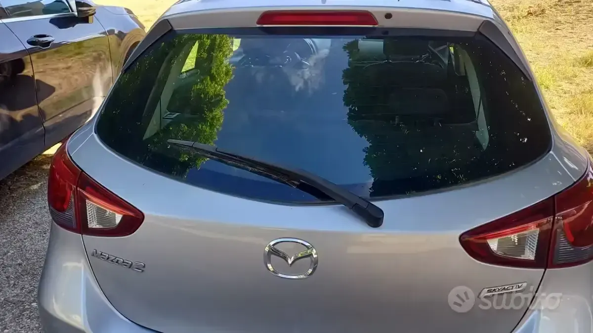 Usata Mazda 2 Exceed 105 CV (77 kW) 2017 Grigio Berlina