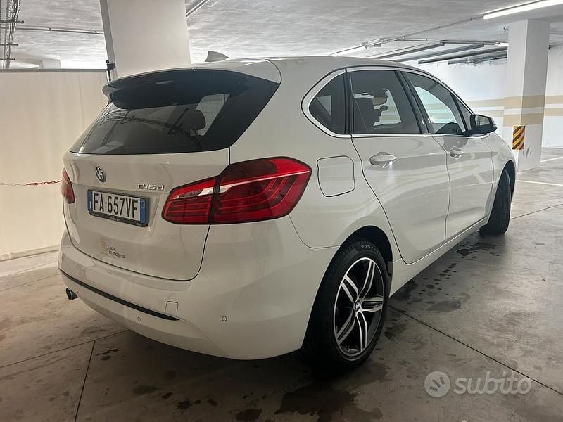 Usata BMW 216 Active Tourer Sport Line 116 CV (85 kW) 2015 Bianco Monovolume