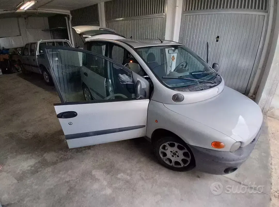Usata Fiat Multipla 110 CV (80 kW) 2002 Grigio Monovolume
