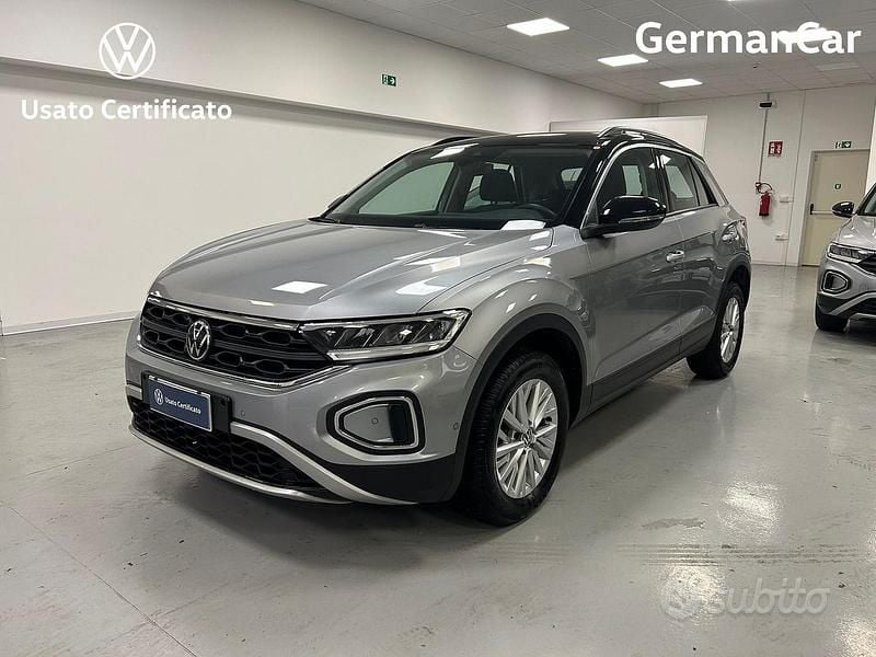 Usata VW T-Roc Life 110 CV (80 kW) 2023 Grigio SUV