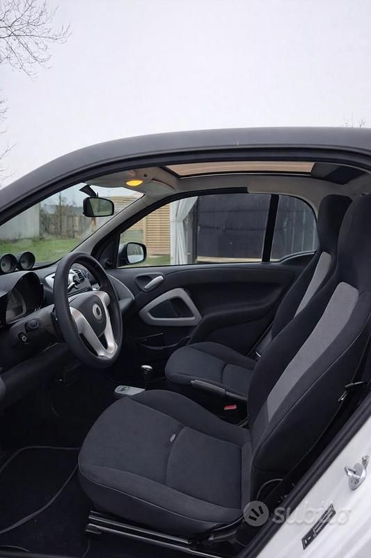 Usata Smart ForTwo Coupé 71 CV (52 kW) 2010 Bianco Coupé