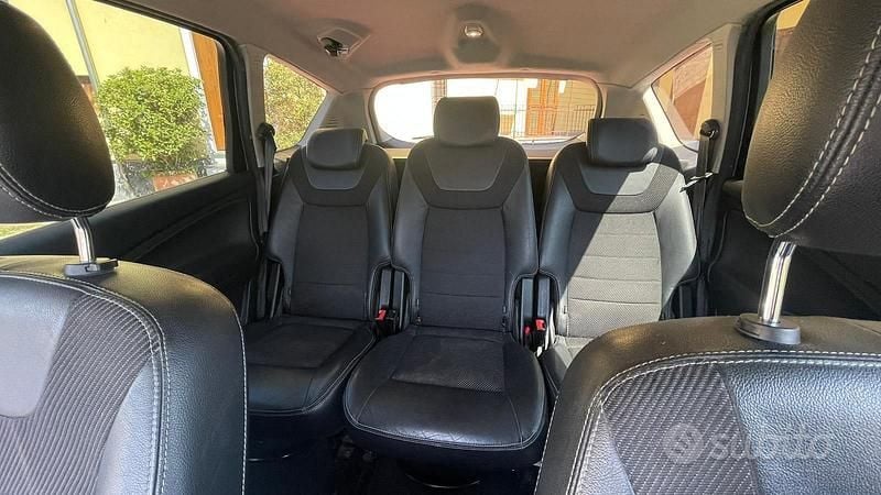 Usata Ford S-MAX Individual 163 CV (119 kW) 2011 Grigio Monovolume