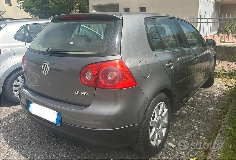 Usata VW Golf IV 115 CV (84 kW) 2005 Grigio Berlina