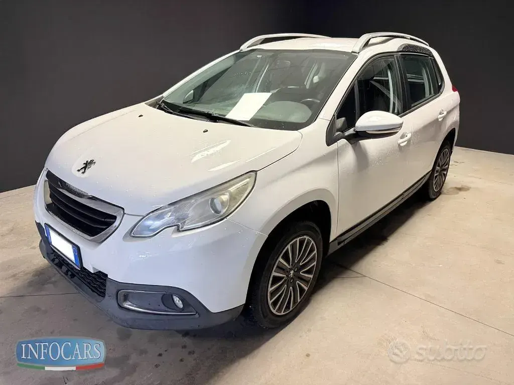 Usata Peugeot 2008 Active 75 CV (55 kW) 2015 Bianco pastello SUV