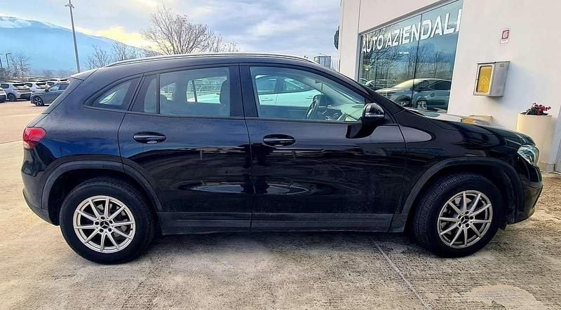 Usata Mercedes GLA180 116 CV (85 kW) 2021 Nero SUV