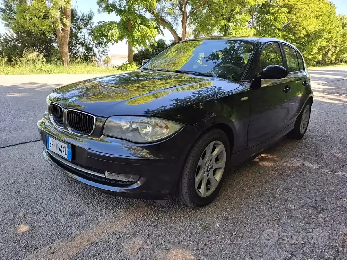Usata BMW 118 143 CV (105 kW) 2010 Nero Utilitaria