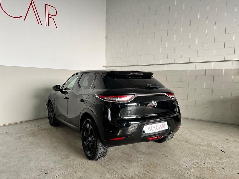 Occasion DS Automobiles DS3 So Chic 102 PK (75 kW) 2020 Zwart Stationwagen