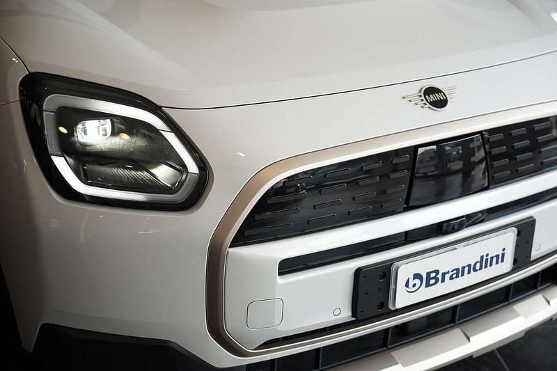 Usata Mini One Countryman Classic 67 kW (92 CV) 2025 Nanuq white SUV