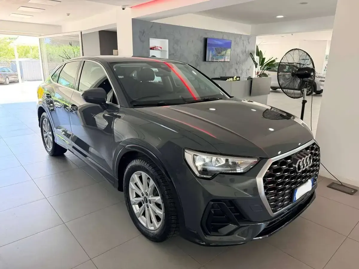 Usata Audi Q3 Sportback Business Plus 150 CV (110 kW) 2021 Grigio SUV