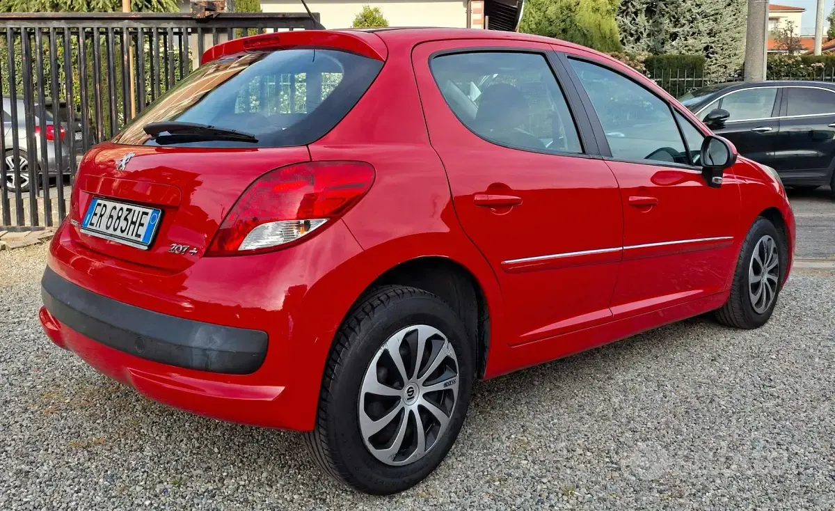 Usata Peugeot 207 73 CV (53 kW) 2013 Berlina