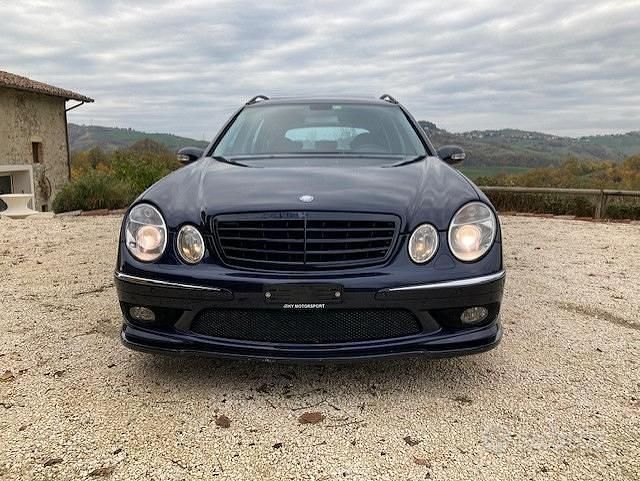 Usata Mercedes E55 AMG 476 CV (350 kW) 2003 Blu Station wagon