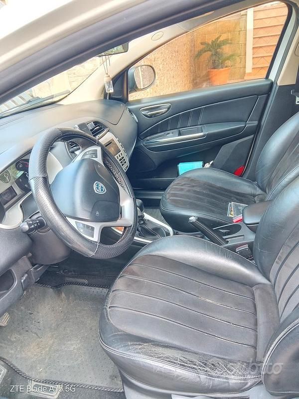 Usata Lancia Delta 2011 Bianco Utilitaria