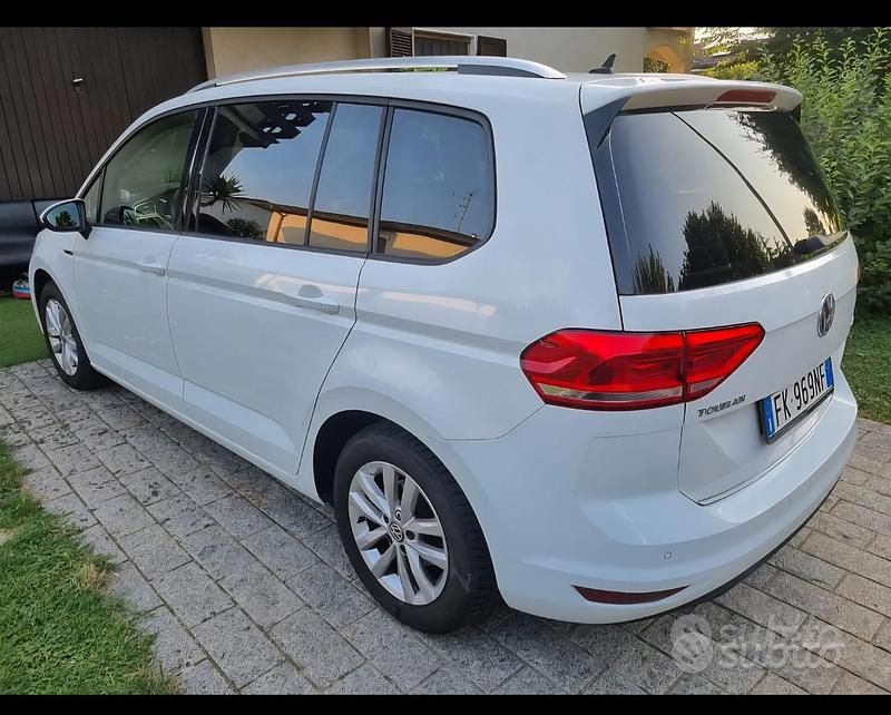 Usata VW Touran 150 CV (110 kW) 2017 Bianco Monovolume